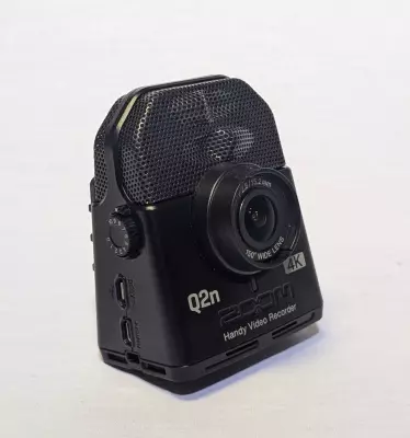 Zoom - Q2n-4K Ultra-HD Handheld 4K Audio/Video Recorder 2